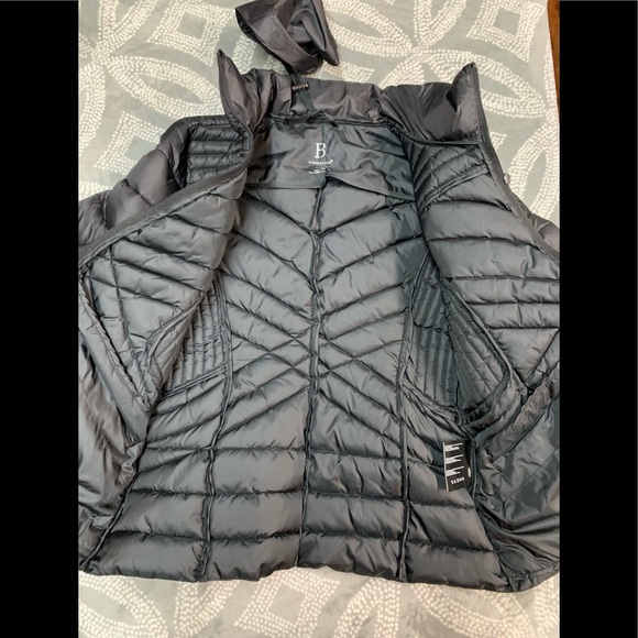 🚨FINAL🚨B by Bernardo black hooded puffer jacket NWT - Picture 2 of 3
